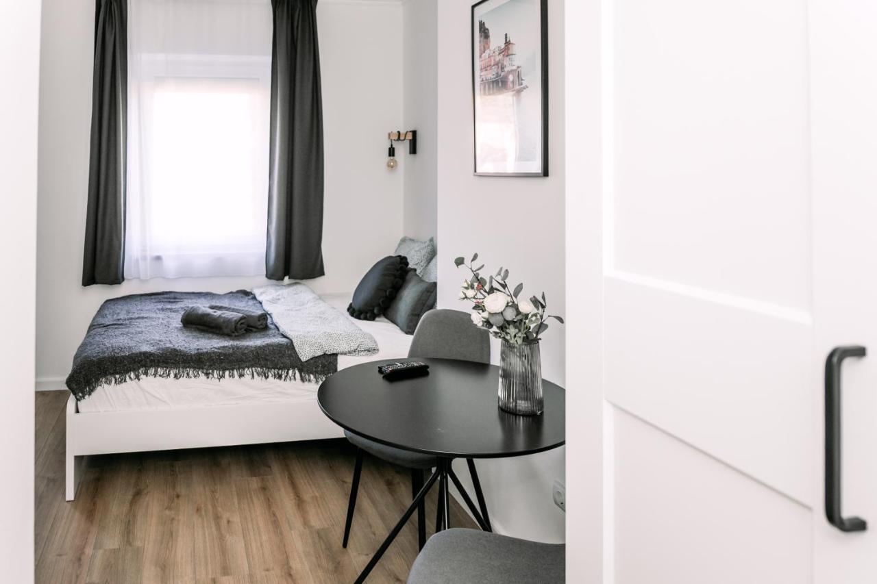 B15 - Wood&Black Apartman Győr Extérieur photo