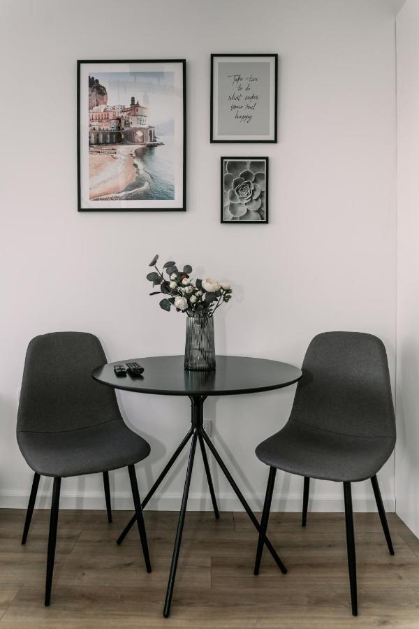 B15 - Wood&Black Apartman Győr Extérieur photo